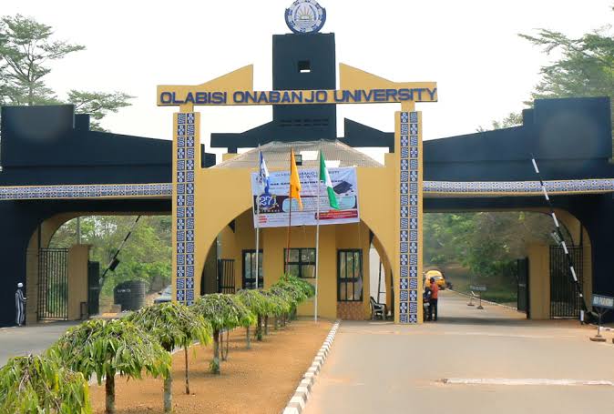 OOU VC Unveils Bold Digital Transformation Vision as Students Host Future Tech Conference